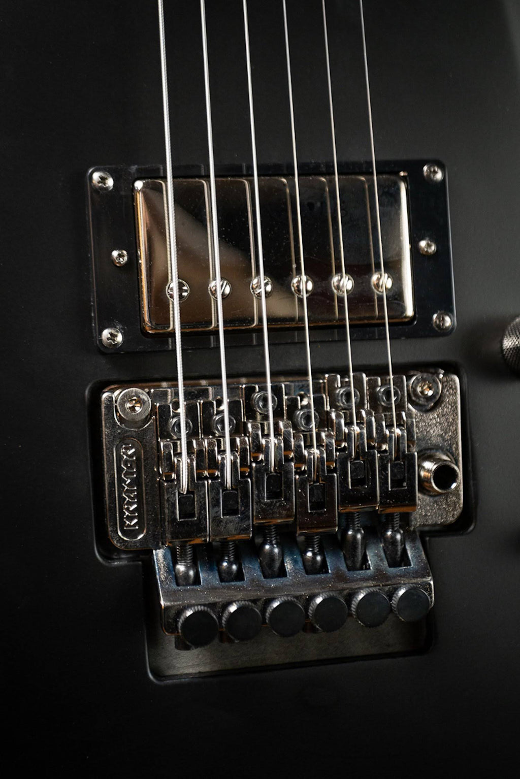 Satin Black Electric Guitar E81654