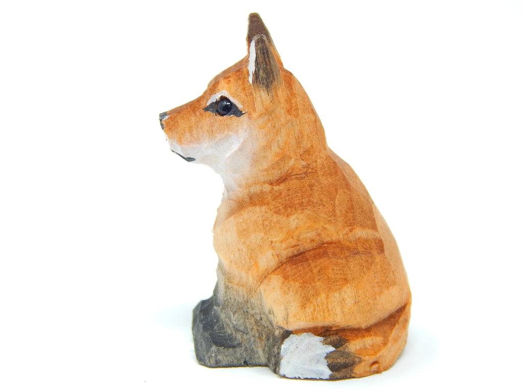 Small 2" Wood Art Figurine H6922