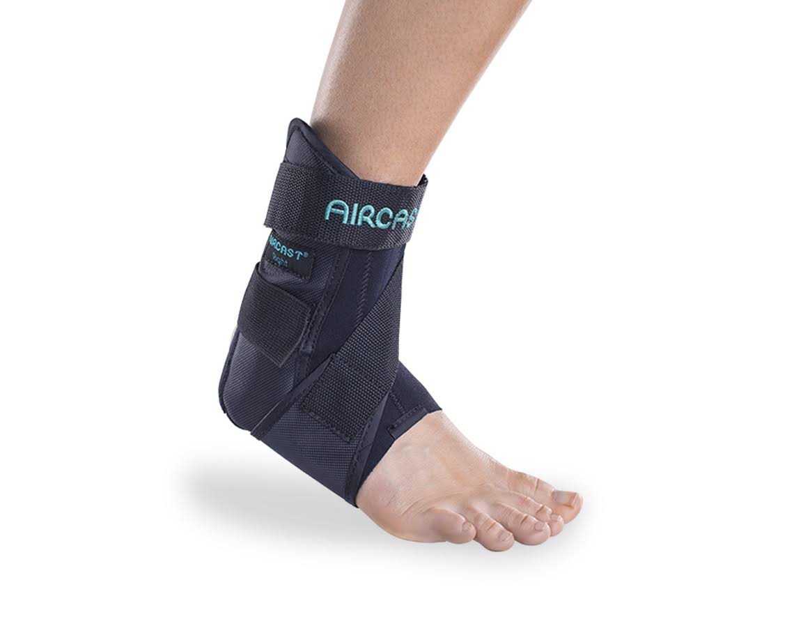 Small Right Ankle Brace K968208
