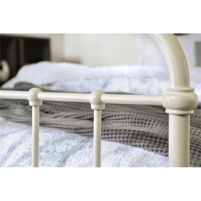 Vintage White King Metal Spindle Bed C158