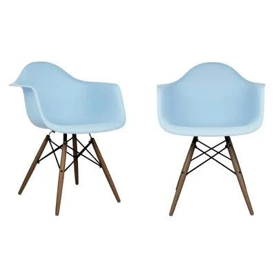 Scandinavian Arm Chair V684