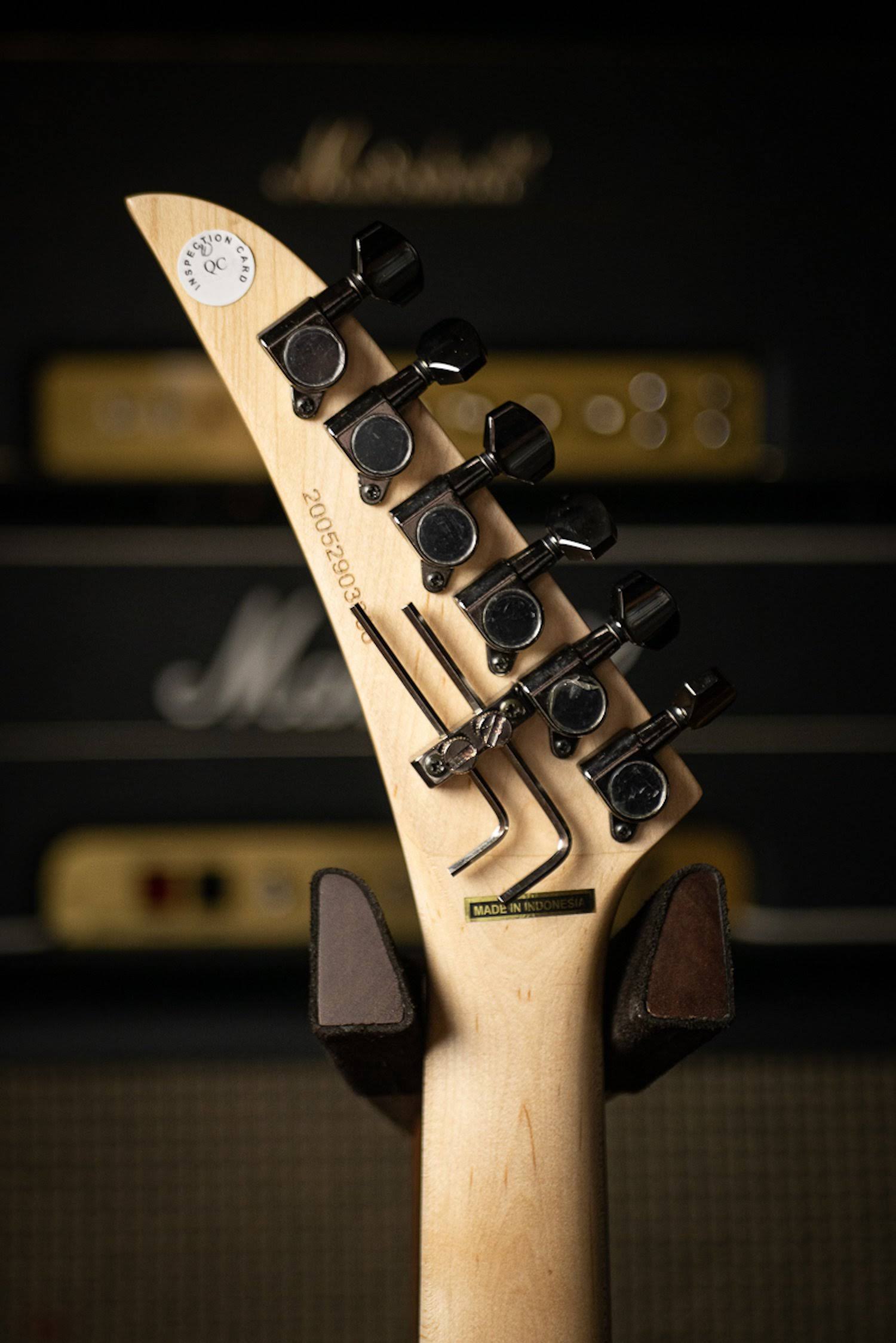 Satin Black Electric Guitar E81654