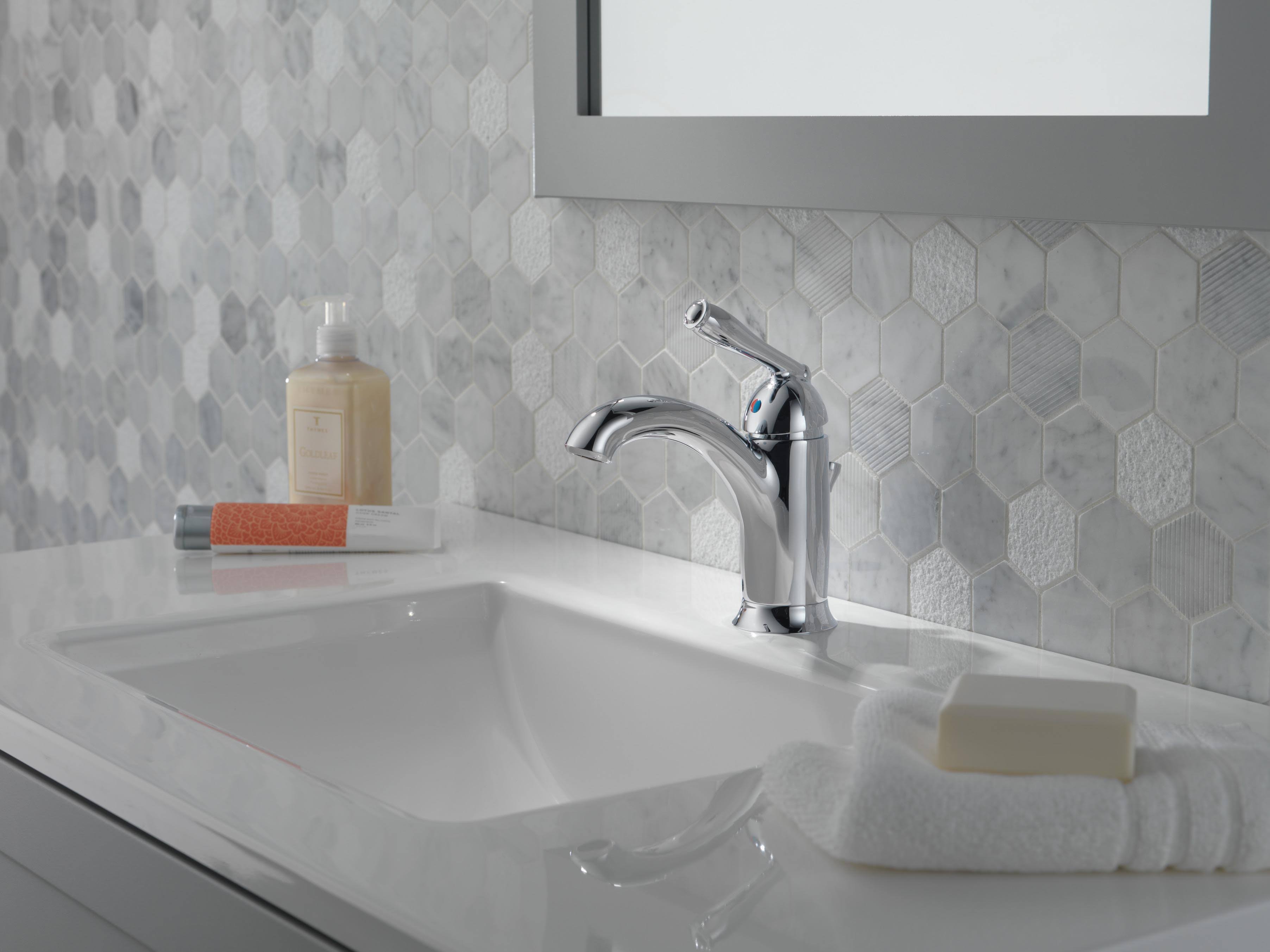 Chrome Single Handle Bathroom Faucet M16116