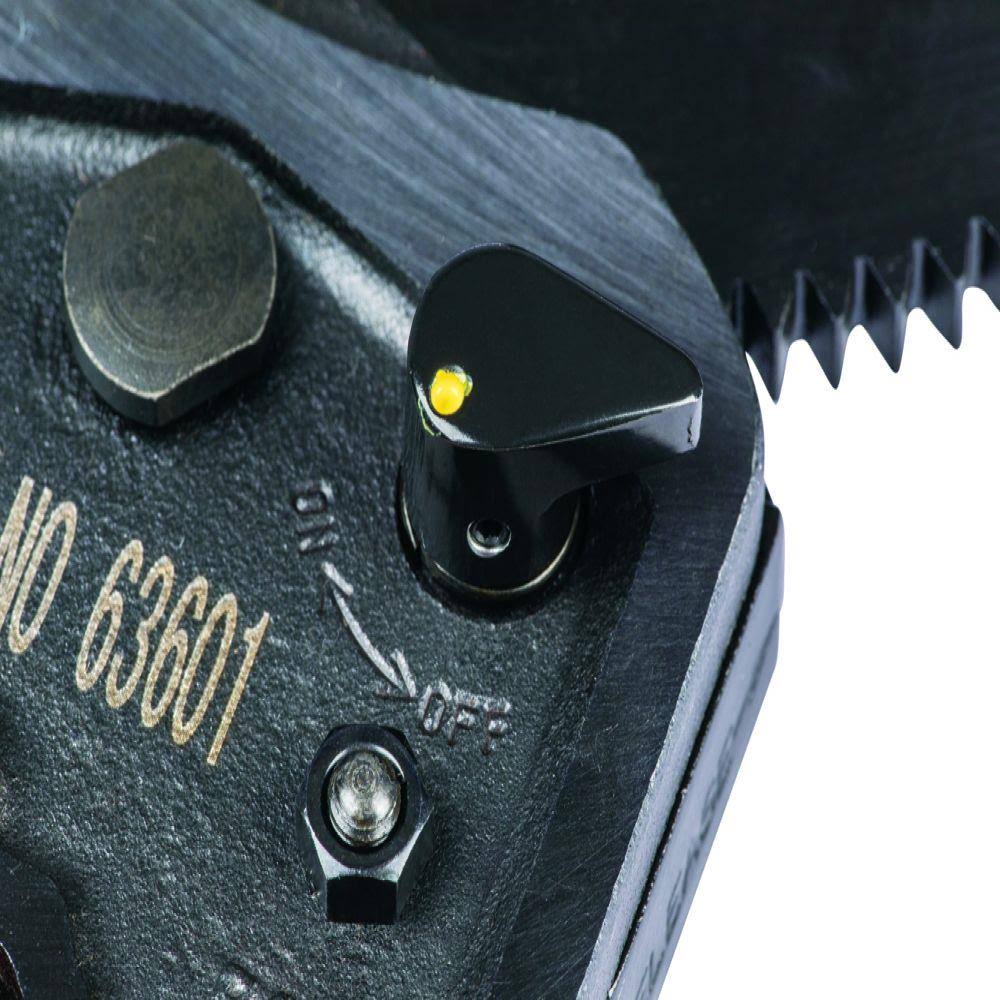 Compact Ratcheting Cable Cutter L61910