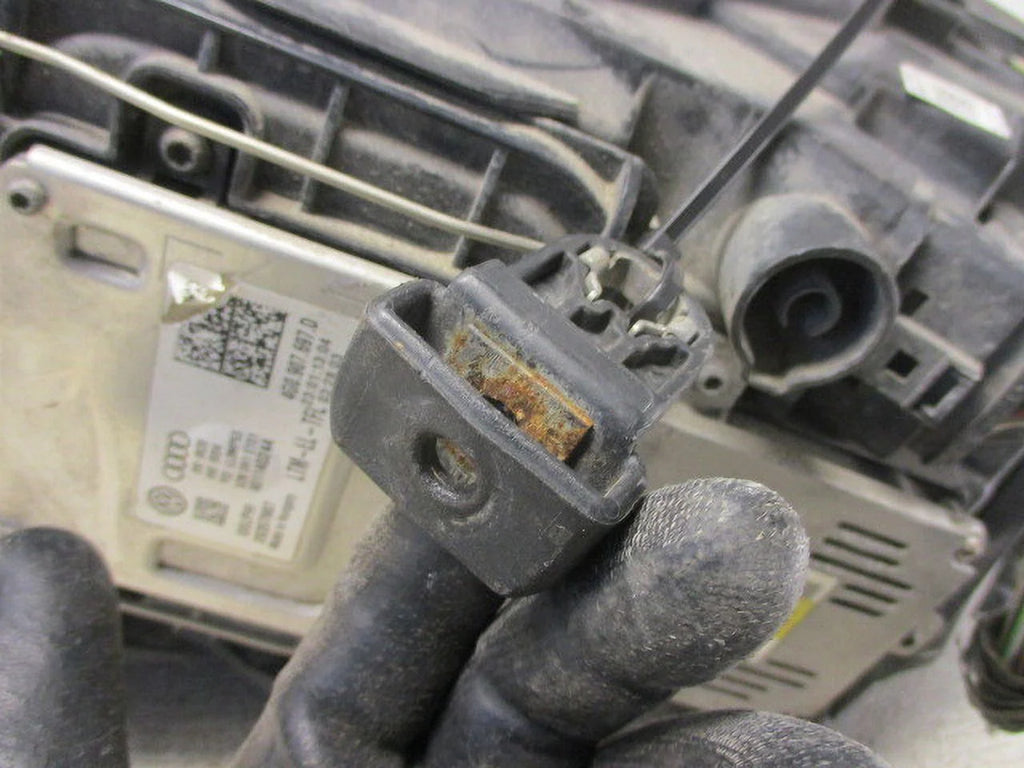 Xenon Head Light Assembly T49339