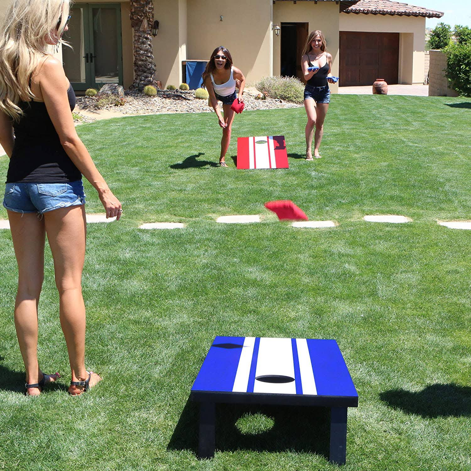 Regulation Size Cornhole Set with 8 Bags and Carry Case Q488850