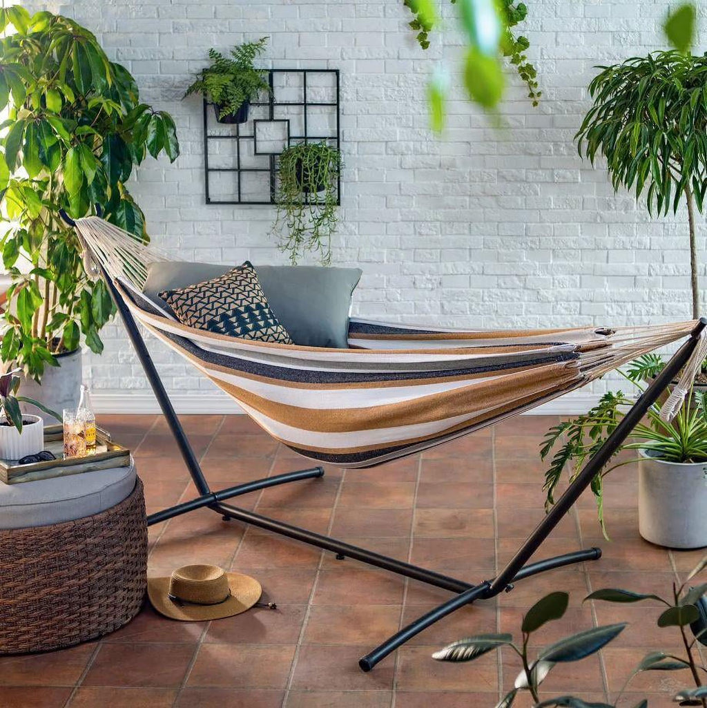 White Hammock with Metal Stand R69506