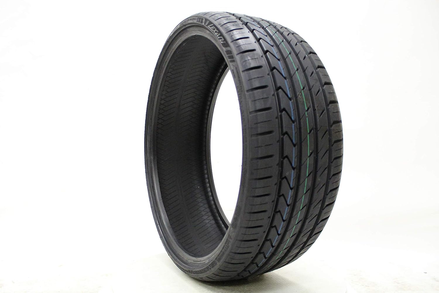 285/35R18 XL 101W Performance Radial Tire X468609